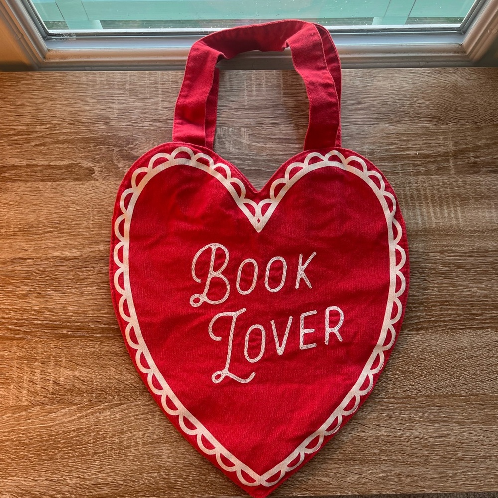 Barnes & Noble Red Heart 'Book Lover' Tote